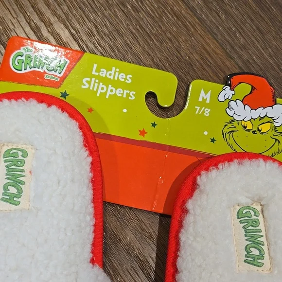 NWT THE GRINCH DR SEUSS LADIES SLIPPERS SIZE MED 7/8.. 7044 - Picture 3 of 6
